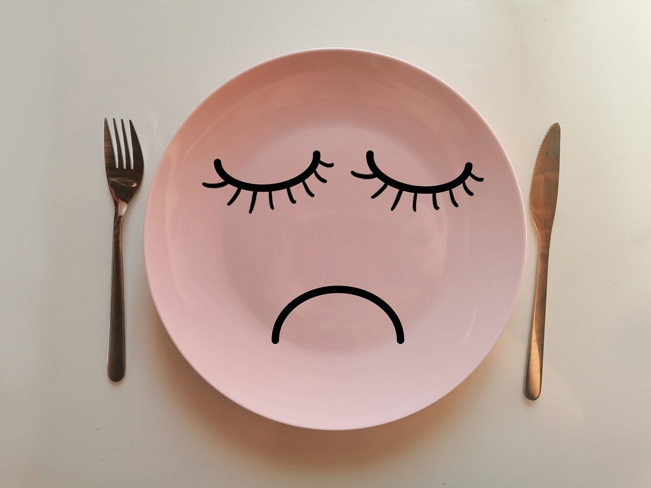 comer menos es una estrategia errónea para perder peso