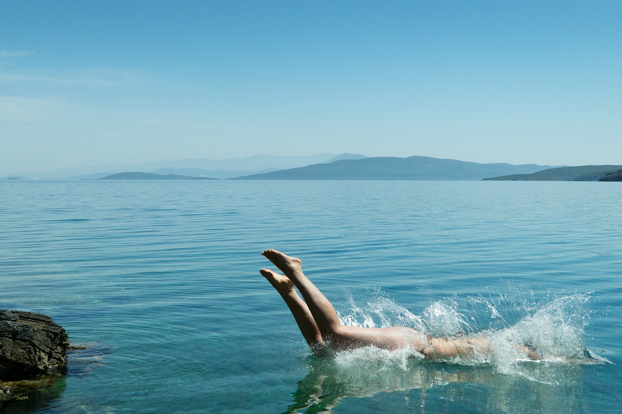 Nadar en el mar y perder peso en la menopausia